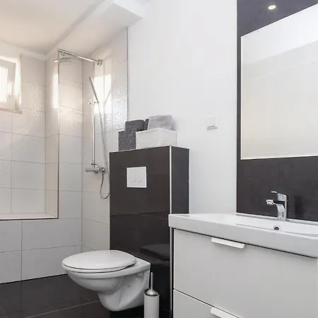 Apartment Jesenice With Sea View VI Apartman