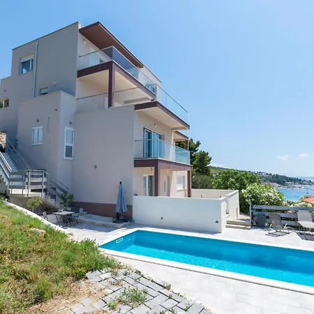 With Sea View Vi Jesenice (Split-Dalmatia)